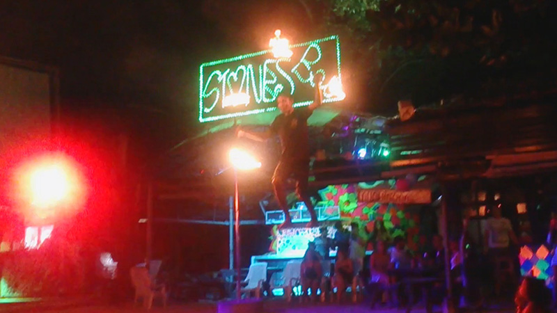 【動画】ピピ島･ドンサイビーチのレイブパーティーを徹底紹介！ファイヤーダンスは必見！！